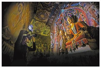 敦煌莫高窟票務(wù)新政 單日1.2萬(wàn)張B類票全部網(wǎng)上銷(xiāo)售