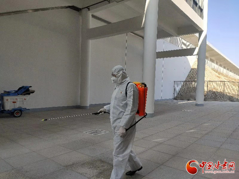 【甘肅全民戰(zhàn)“疫”】沖鋒戰(zhàn)“疫”一線(xiàn) 凝聚青春力量（圖）