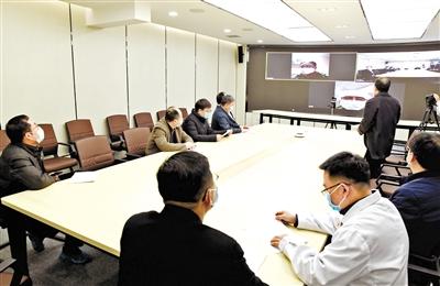 蘭大校長(zhǎng)嚴(yán)純?nèi)A等視頻連線蘭大一院、二院支援湖北醫(yī)療隊(duì)員