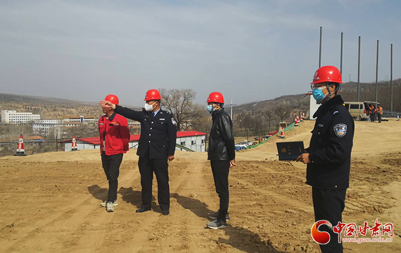 甘肅靈臺：靠前服務靶向發(fā)力 全力護航企業(yè)復工復產（圖）