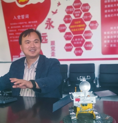 雷占許：航天報國，愿當好航天科普“排頭兵”