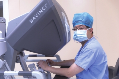 蘭大二院院長王?。捍筢t(yī)精誠“微視野”下可有大作為