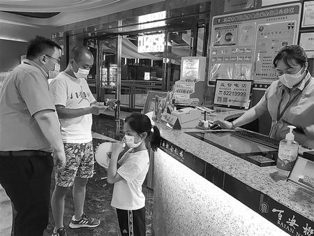 “好久不見，歡迎回來！”——探訪重啟后的蘭州電影院