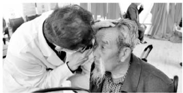 致敬時(shí)代楷?！瓣P(guān)愛八步沙林場大漠治沙人眼健康公益行動”啟動