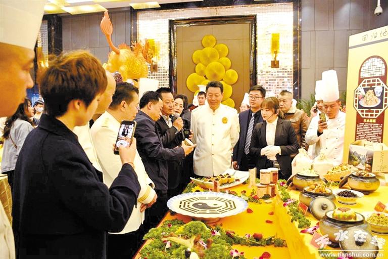 隴菜藝術(shù)盛典聚焦隴菜經(jīng)濟新成就——中國烹飪大師、甘肅省隴菜協(xié)會會長趙長安專訪