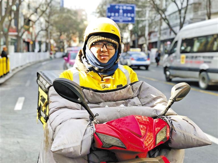 外賣小哥王全軍：好好干，在蘭州買套房