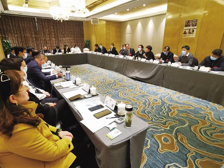 凝心聚力謀發(fā)展 砥礪奮進譜新篇——蘭州市政協(xié)十四屆五次會議分組討論側記
