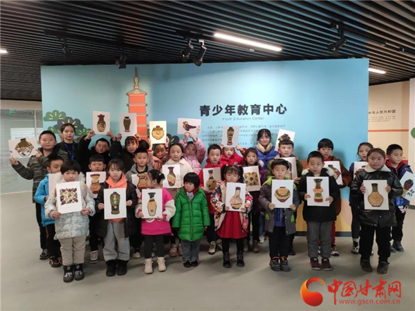 博物館里過臘八 武威這些孩子用五谷拼文物！