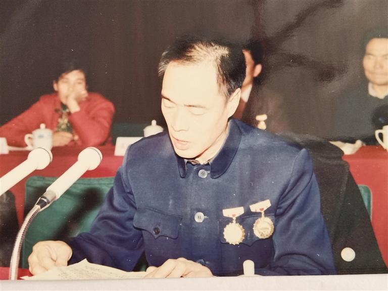 尋訪百名先鋒黨員  他用13年的時間完成28年的工作量——記“刀具大王”、全國勞模、蘭州通用機器廠工人技師蘆聚才