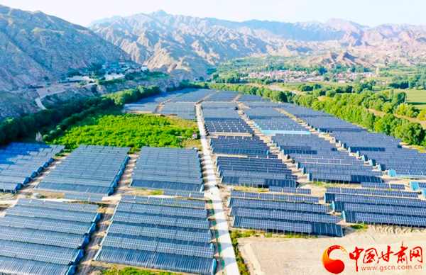 【奮斗百年路 啟航新征程 脫貧攻堅(jiān)答卷】以村為家，把貧困戶當(dāng)家人——記全國(guó)脫貧攻堅(jiān)先進(jìn)個(gè)人錢(qián)有