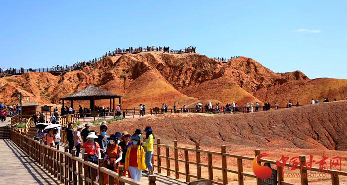 端午假期張掖共接待游客87.05萬人次，實(shí)現(xiàn)旅游收入4.64億元