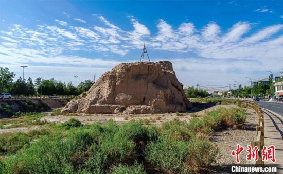 圖為沙州郡城遺址公園古遺址?！⊥醣筱y 攝