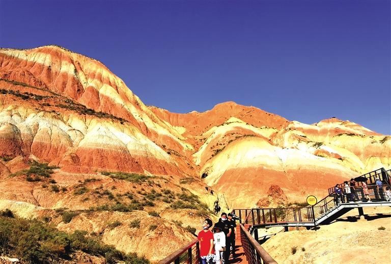 攜程《2021年國(guó)慶假期出游總結(jié)報(bào)告》出爐  西安、上海、北京、西寧、成都成甘肅省主要客源地