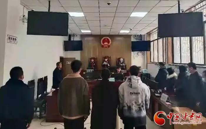 依法帶娃！甘肅省平?jīng)鍪邪l(fā)出首份《家庭教育令》