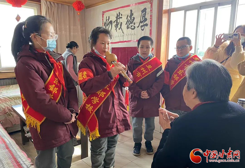 蘭州市教育系統(tǒng)緊扣“六個(gè)突出”開展學(xué)雷鋒志愿服務(wù)系列活動