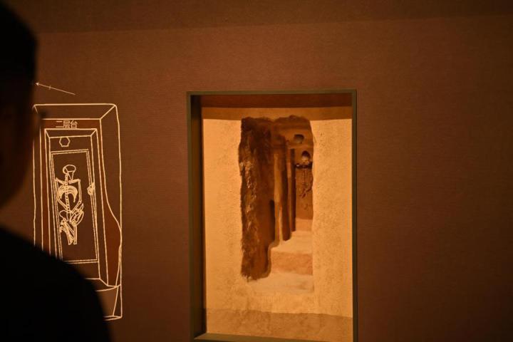 張家川縣馬家塬車輿博物館展陳的馬家塬遺址出土文物。李亞龍 攝