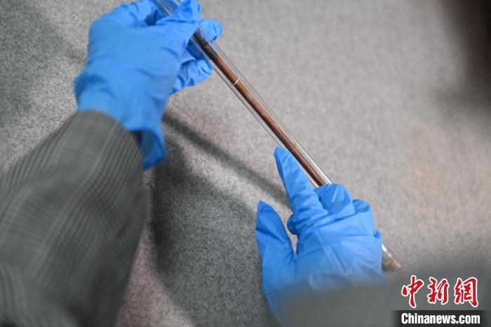 2024年5月7日，拍攝的甘肅省博物館館藏國寶級文物“白馬作”毛筆。李亞龍　攝