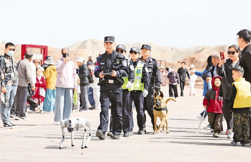 景中有警 安全常在