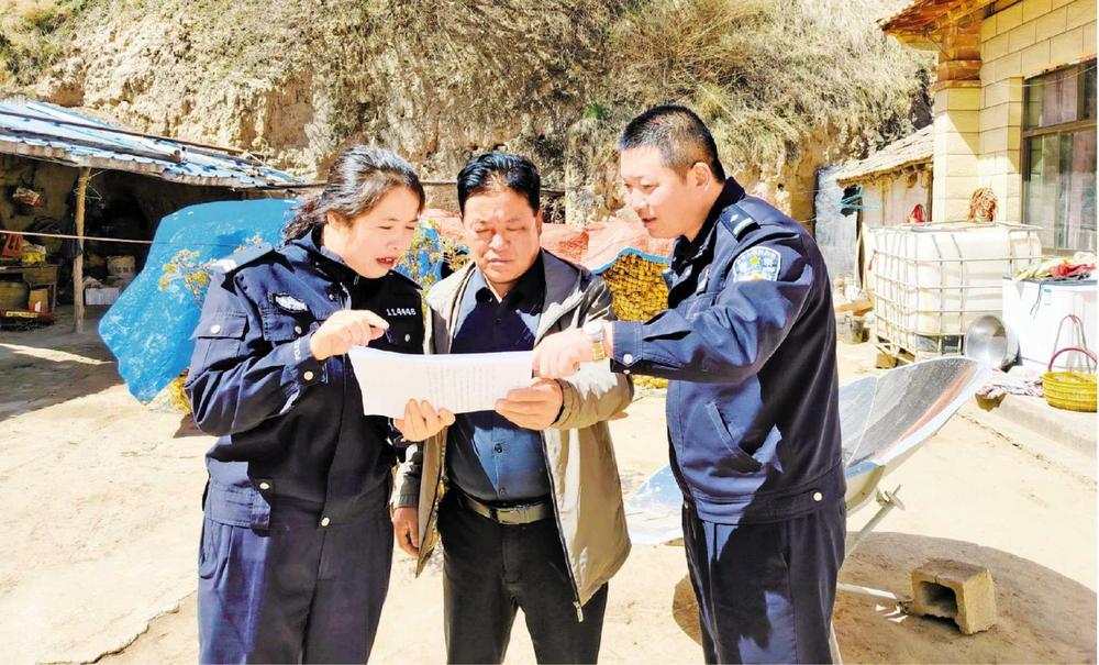 隴西公安逐戶查找逾期未檢、達(dá)到報(bào)廢標(biāo)準(zhǔn)車輛